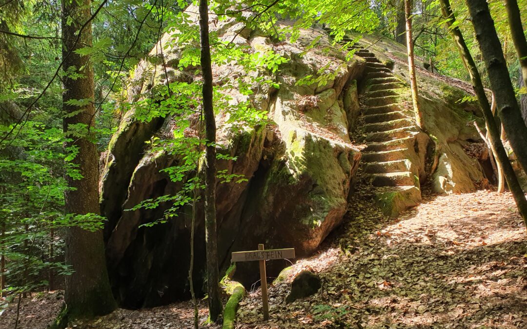 Tour 14)  27 Stufen in Fels gehauen